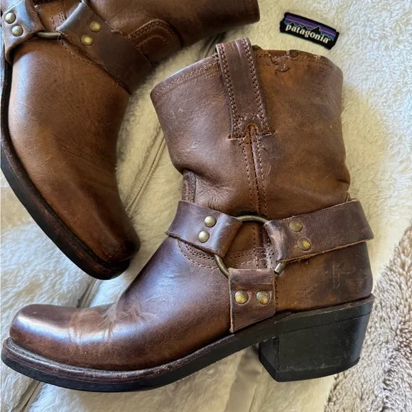 Frye Harness Boots 8R - Picture 2 of 6